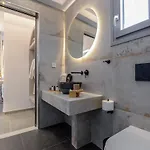 Naxos Pantheon Luxury 아파트 *