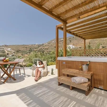 Naxos Pantheon Luxury Angídia