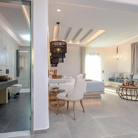 Naxos Pantheon Luxury Апартаменты *