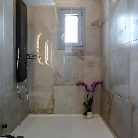 Naxos Pantheon Luxury