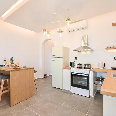 Naxos Pantheon Luxury *