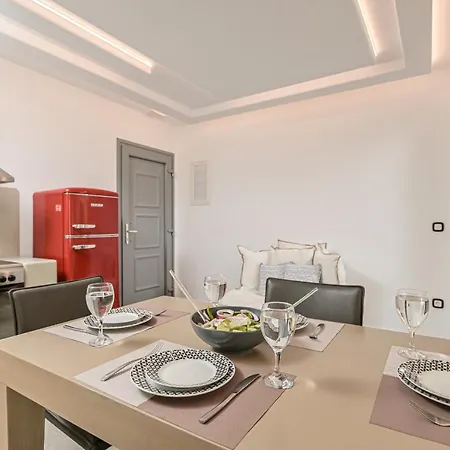Naxos Pantheon Luxury 아파트 Agkidia